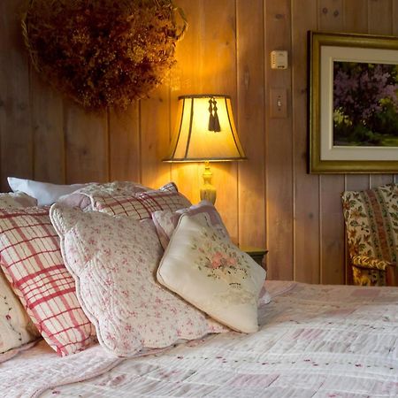 Saint-Sauveur-des-Monts Le Petit Clocher Gite Touristique B & B חדר תמונה
