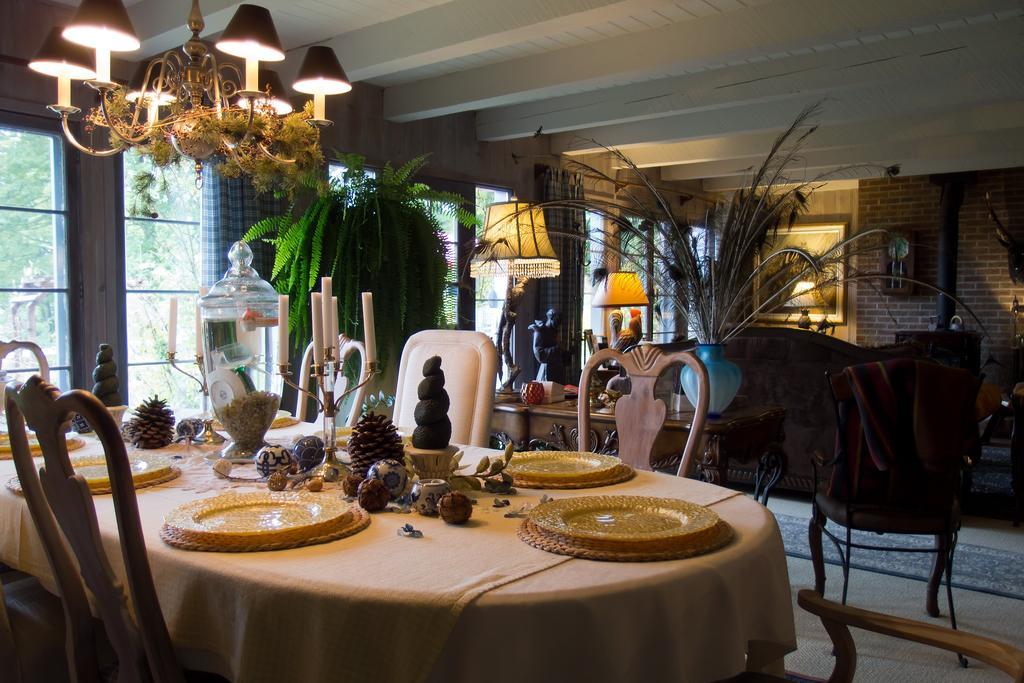 Saint-Sauveur-des-Monts Le Petit Clocher Gite Touristique B & B מראה חיצוני תמונה
