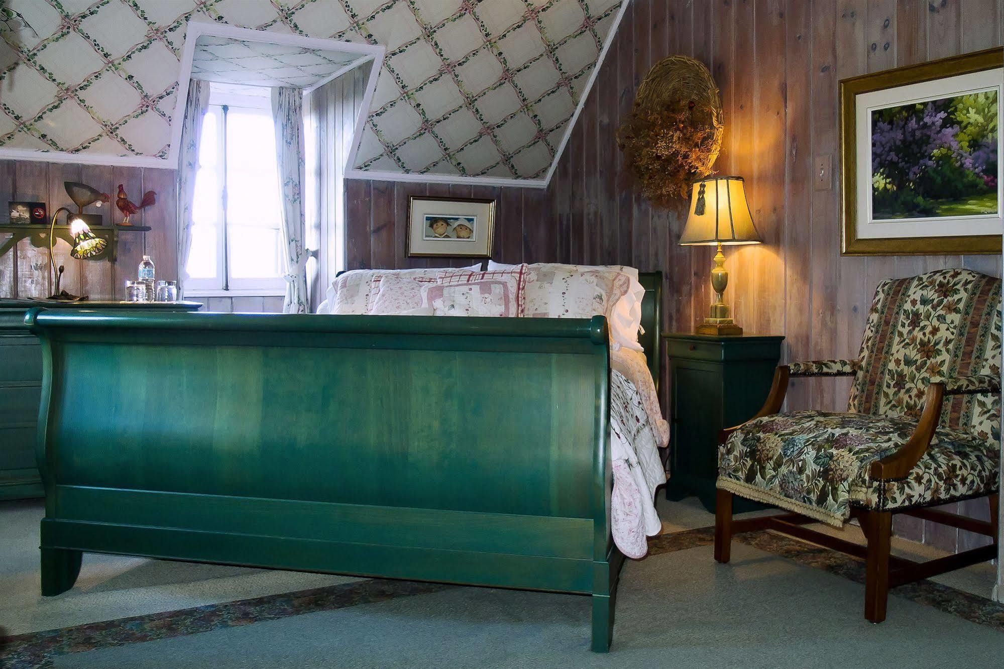 Saint-Sauveur-des-Monts Le Petit Clocher Gite Touristique B & B מראה חיצוני תמונה